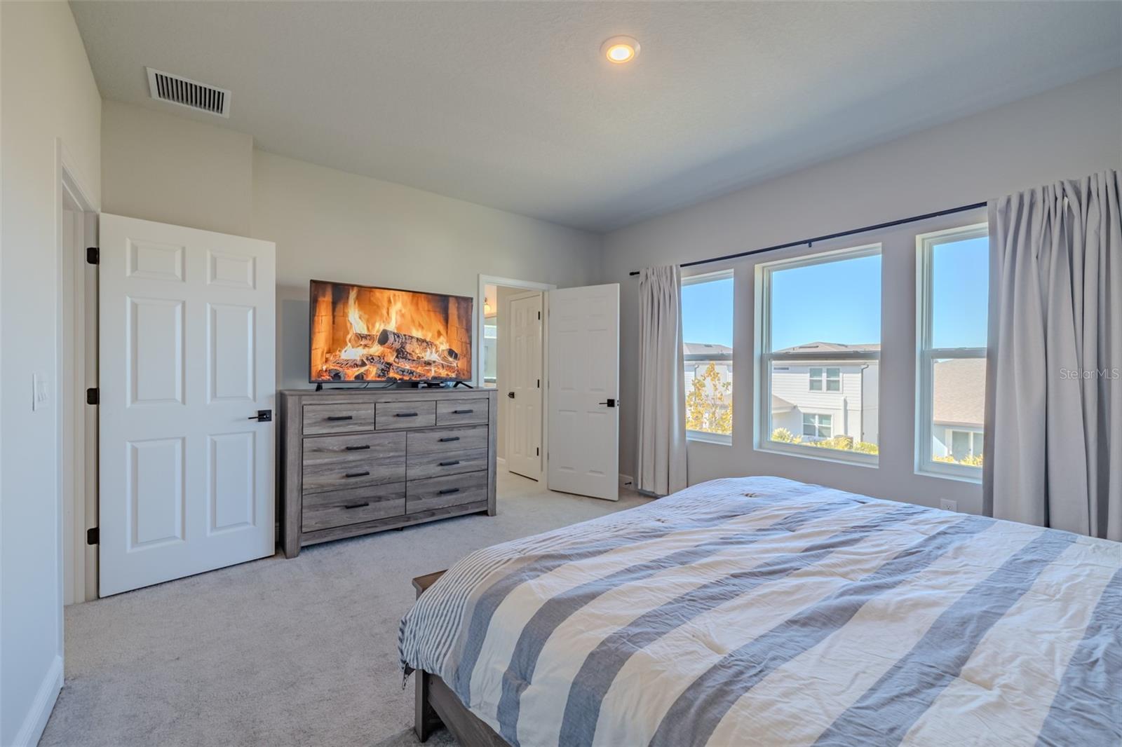 Image 24 of 73 For 5924 Hidden Branch Drive