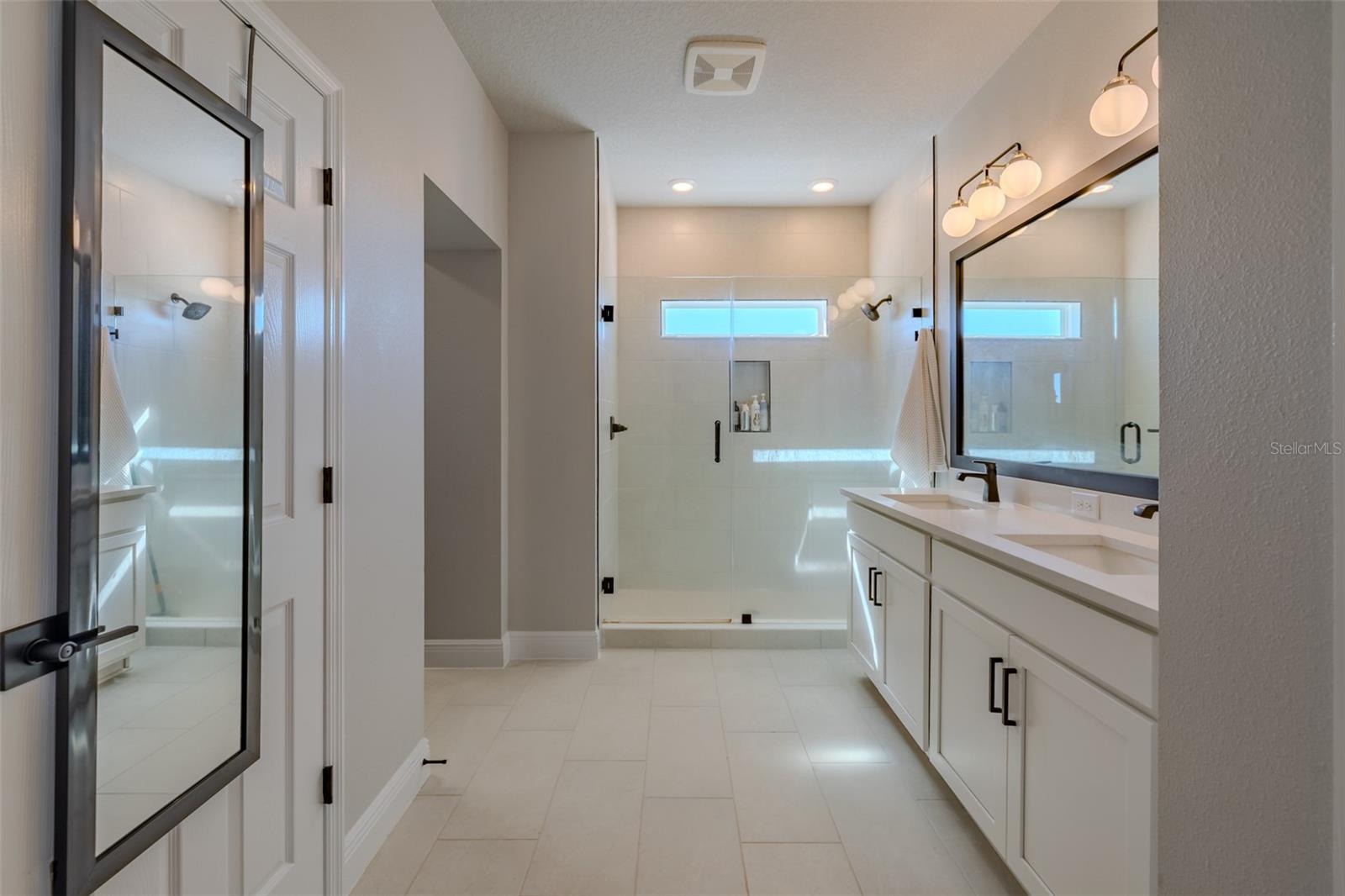 Image 28 of 73 For 5924 Hidden Branch Drive