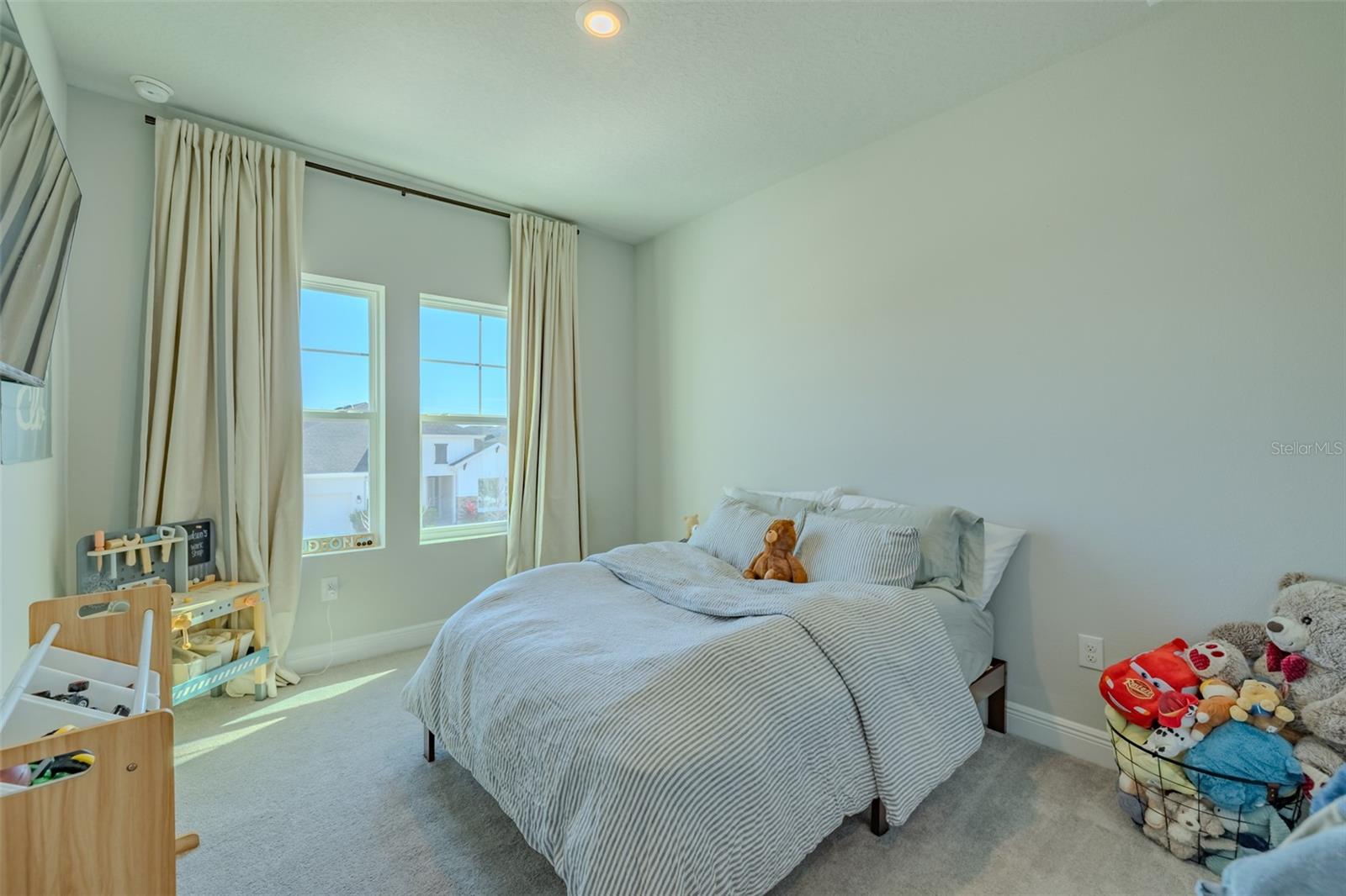 Image 33 of 73 For 5924 Hidden Branch Drive