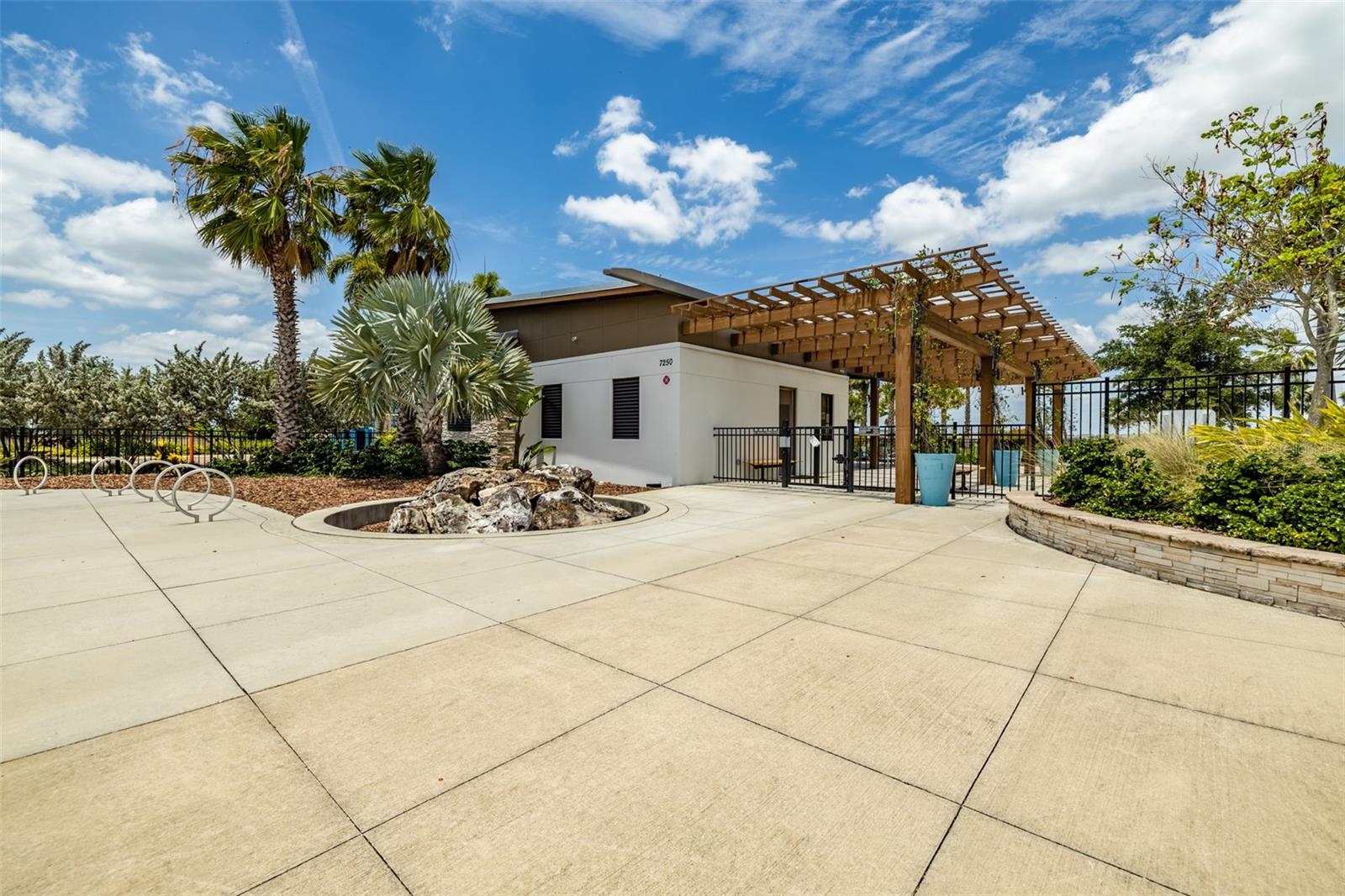 Image 59 of 73 For 5924 Hidden Branch Drive