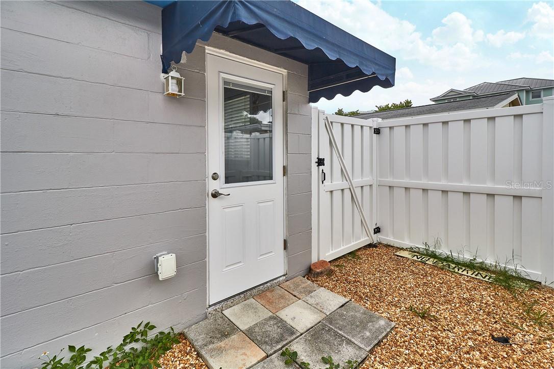 Image 5 of 9 For 18040 5th Street South