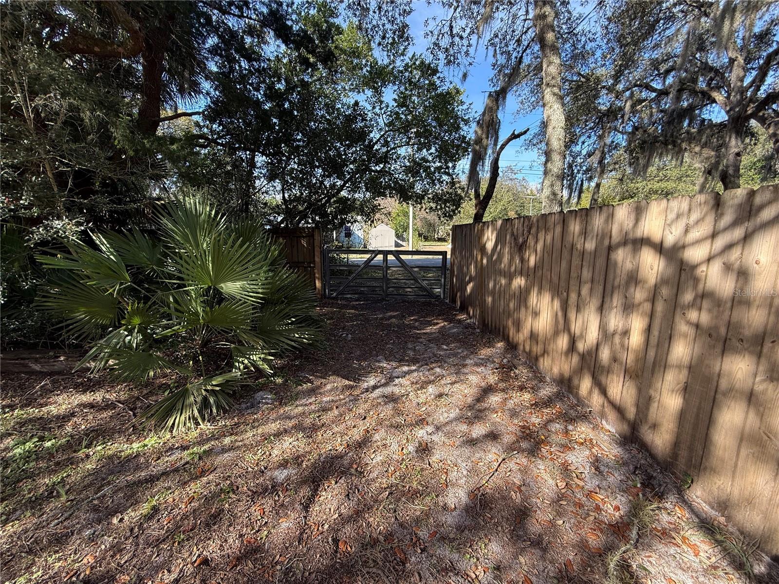 Image 9 of 39 For 920 Kings Estate Road