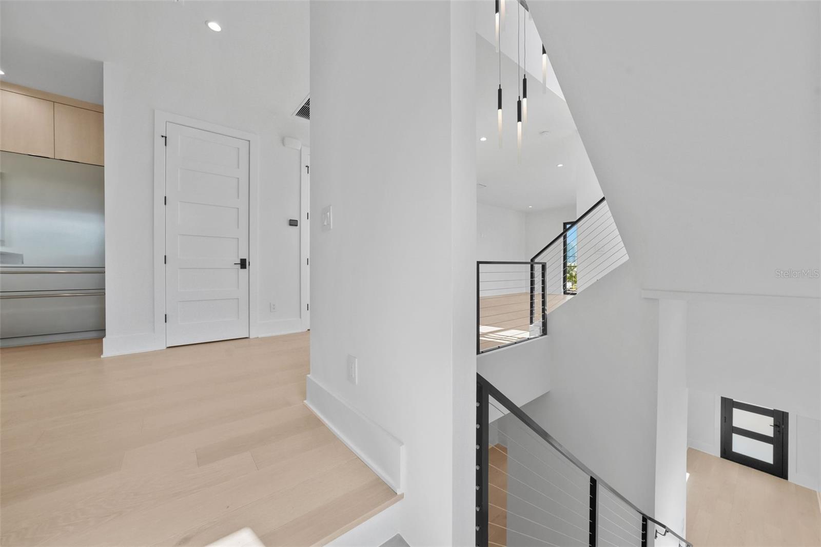 Image 22 of 74 For 501 Ross Avenue 1