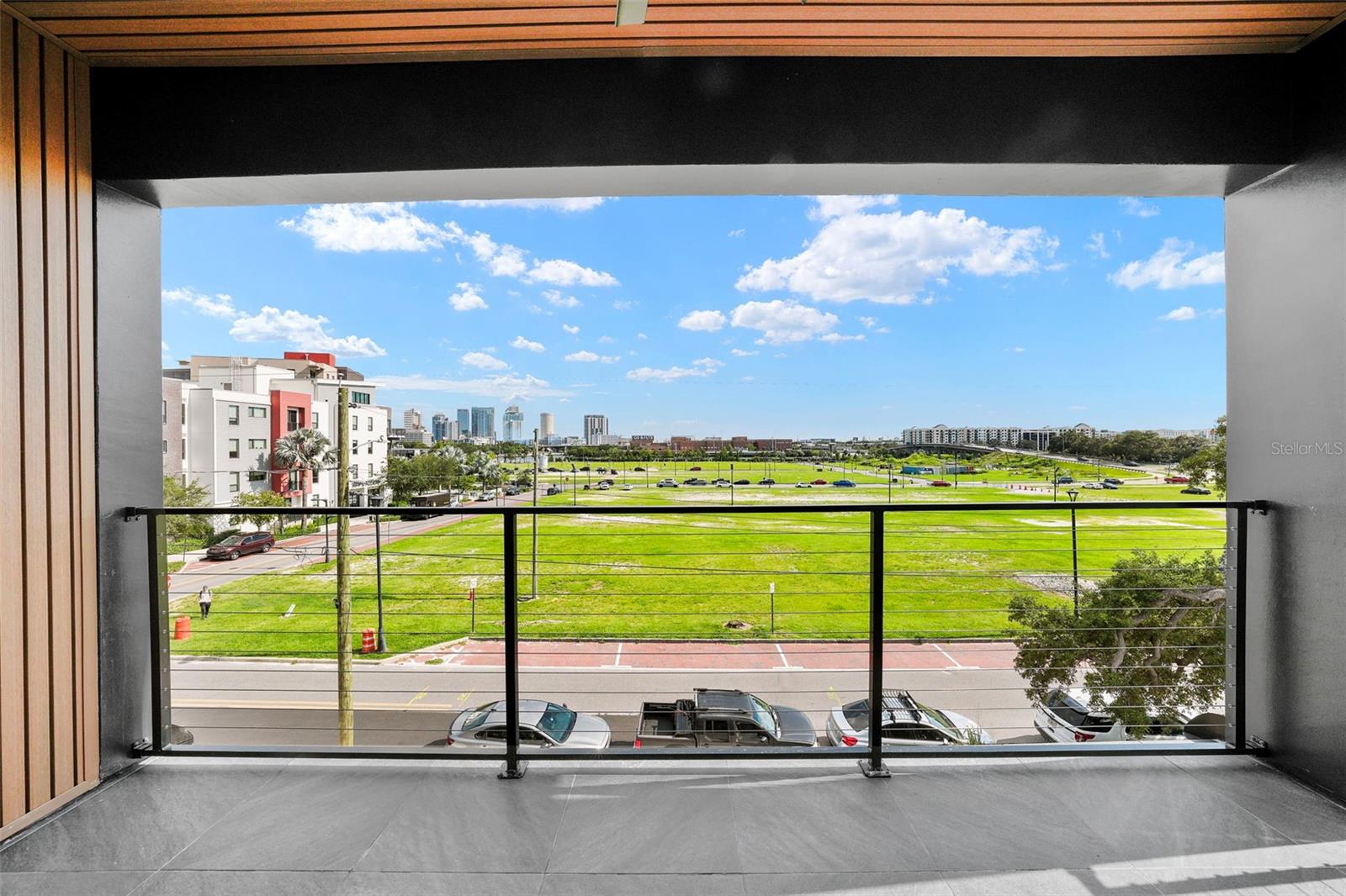 Image 31 of 74 For 501 Ross Avenue 1