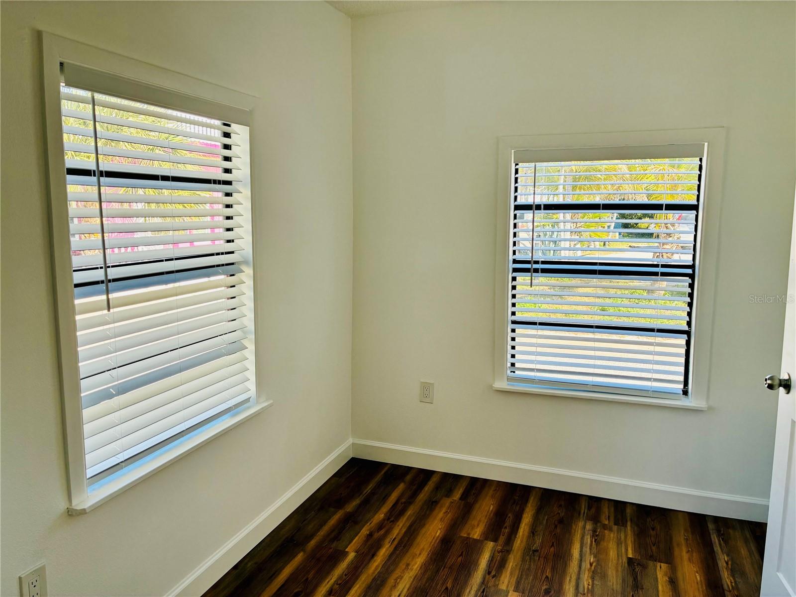 Image 7 of 10 For 19142 Whispering Pines Drive