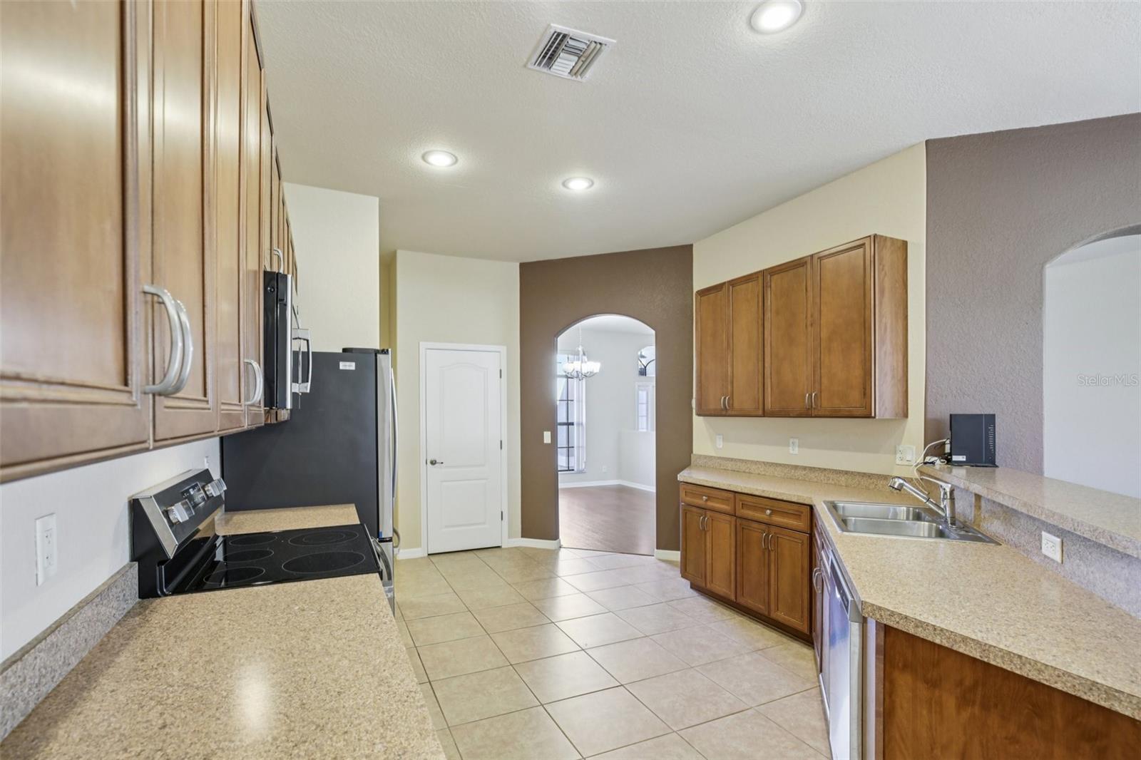 Image 11 of 33 For 10048 Lebanon Drive