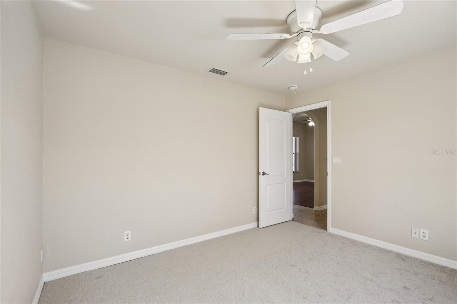 Image 21 of 33 For 10048 Lebanon Drive