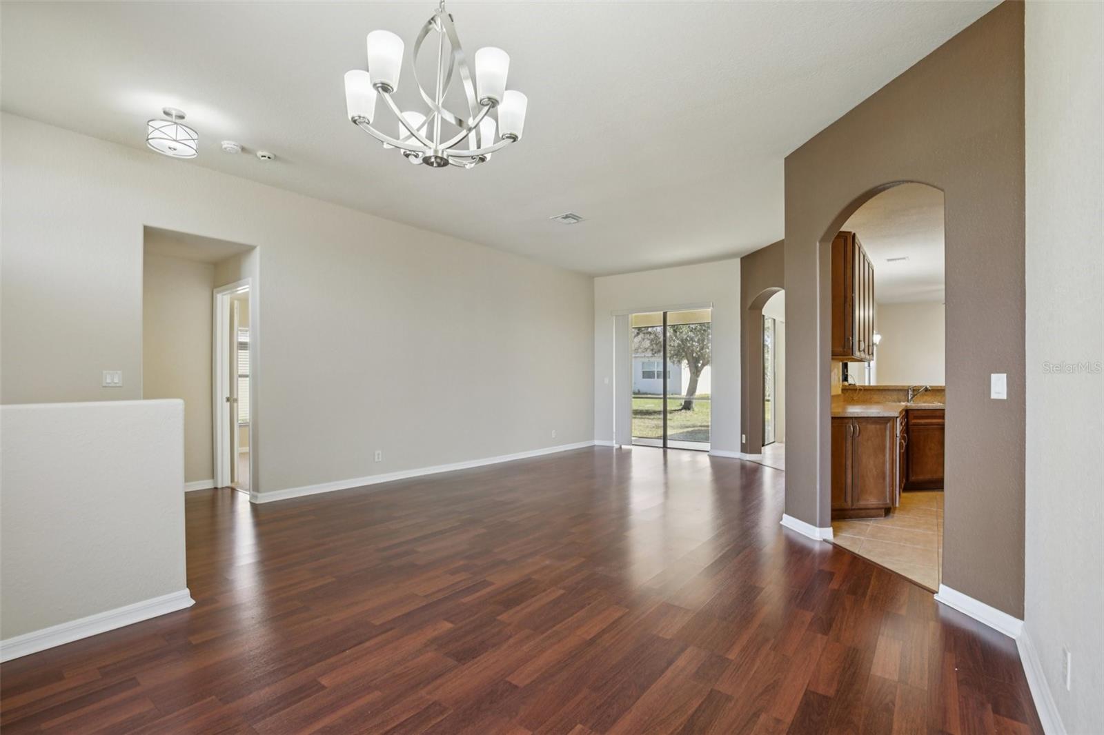 Image 5 of 33 For 10048 Lebanon Drive