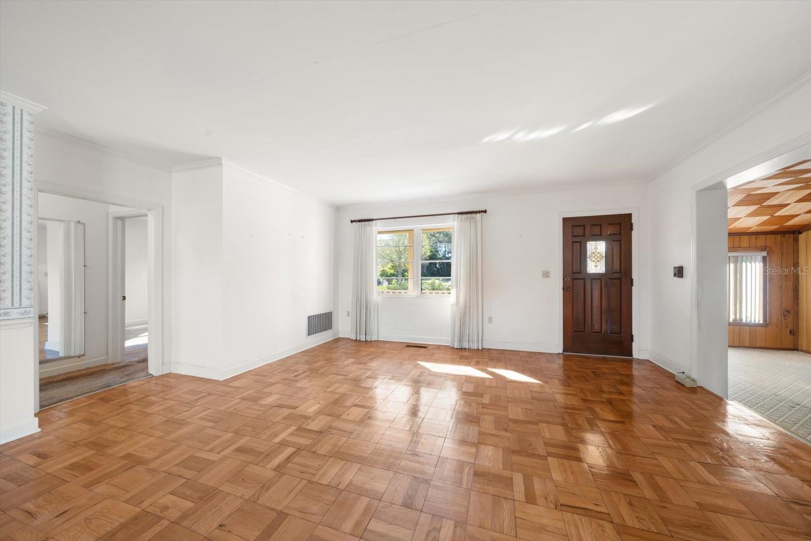 Image 11 of 39 For 1524 Maple Street