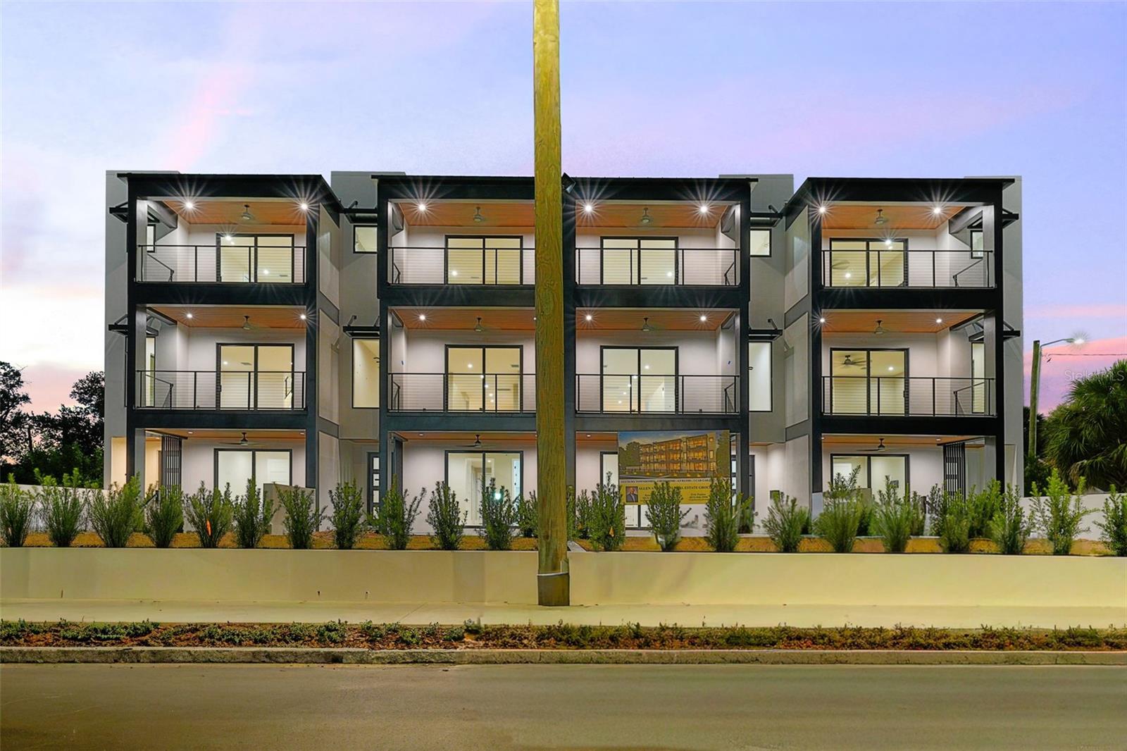 Image 4 of 97 For 501 Ross Avenue 1