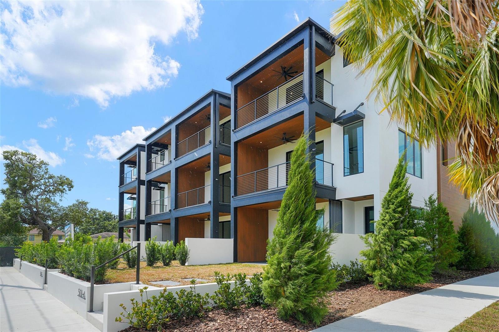 Image 71 of 97 For 501 Ross Avenue 1