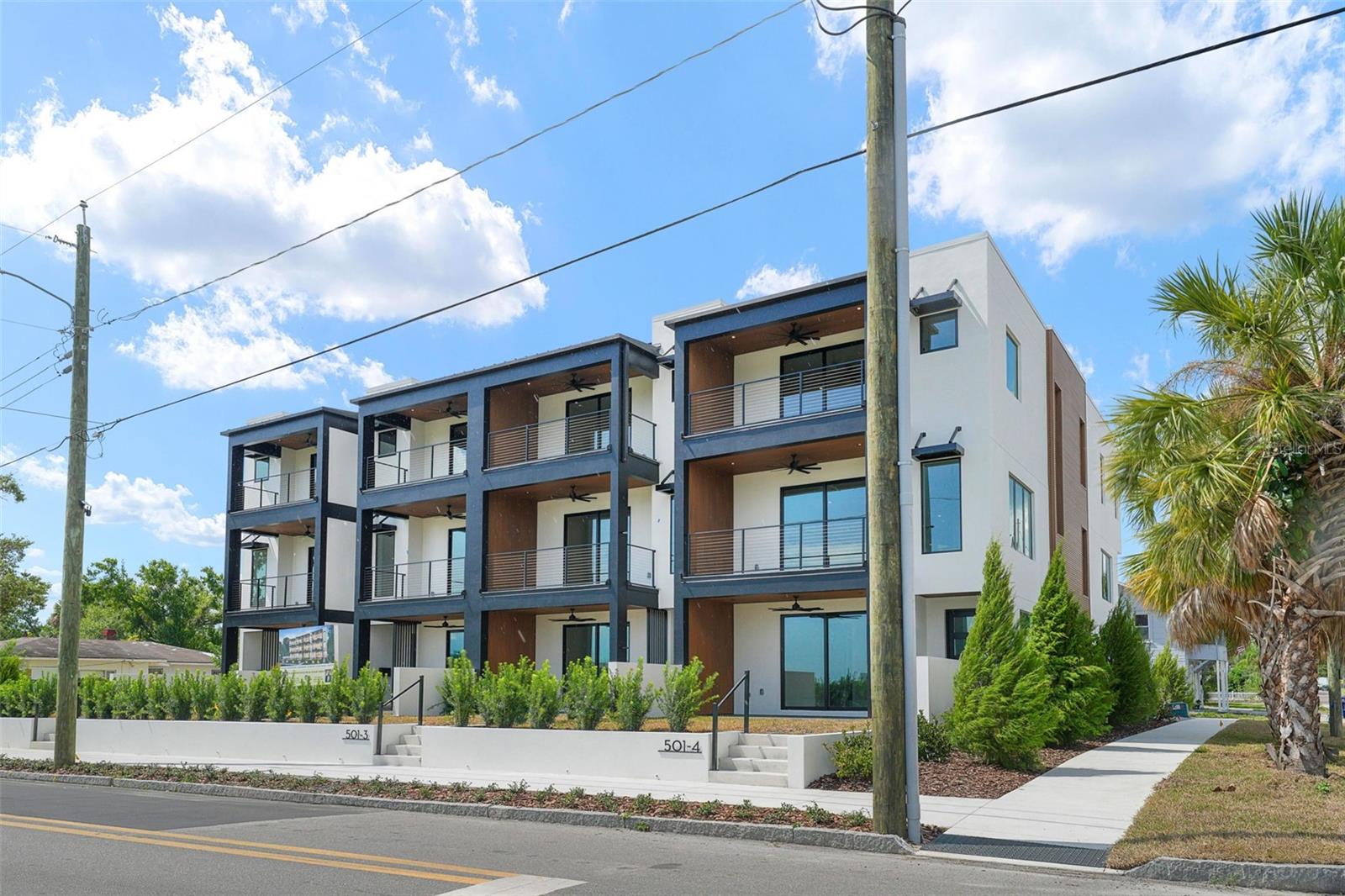 Image 72 of 97 For 501 Ross Avenue 1