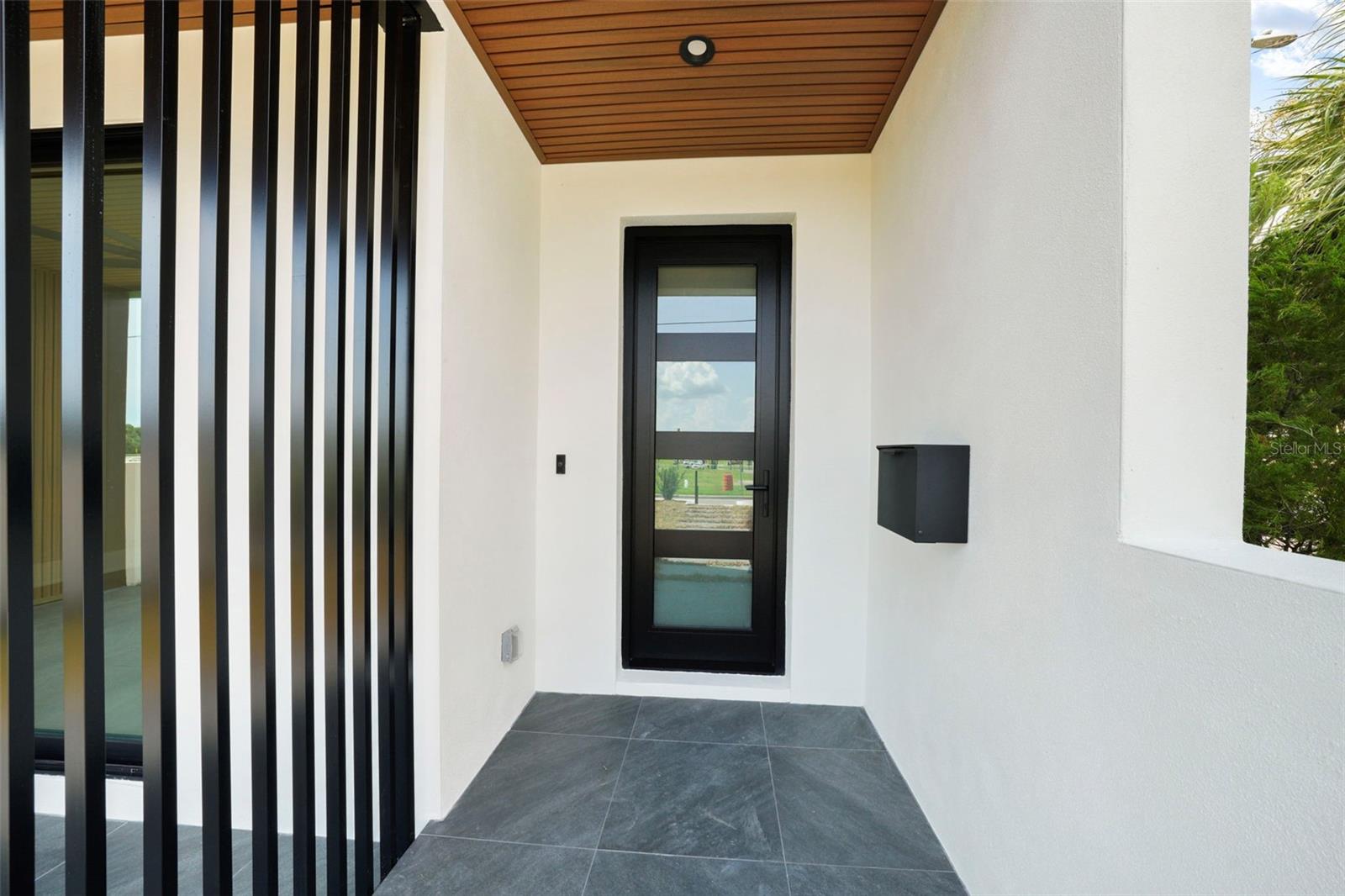 Image 84 of 97 For 501 Ross Avenue 1