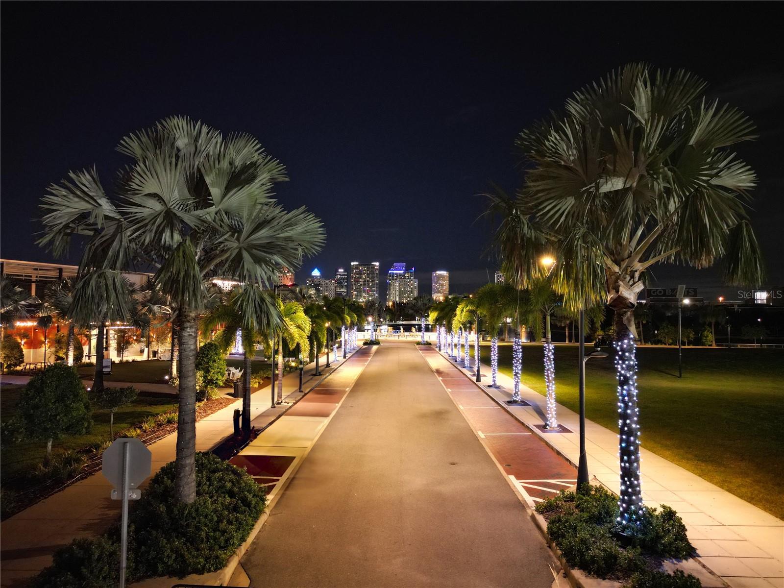 Image 95 of 97 For 501 Ross Avenue 1