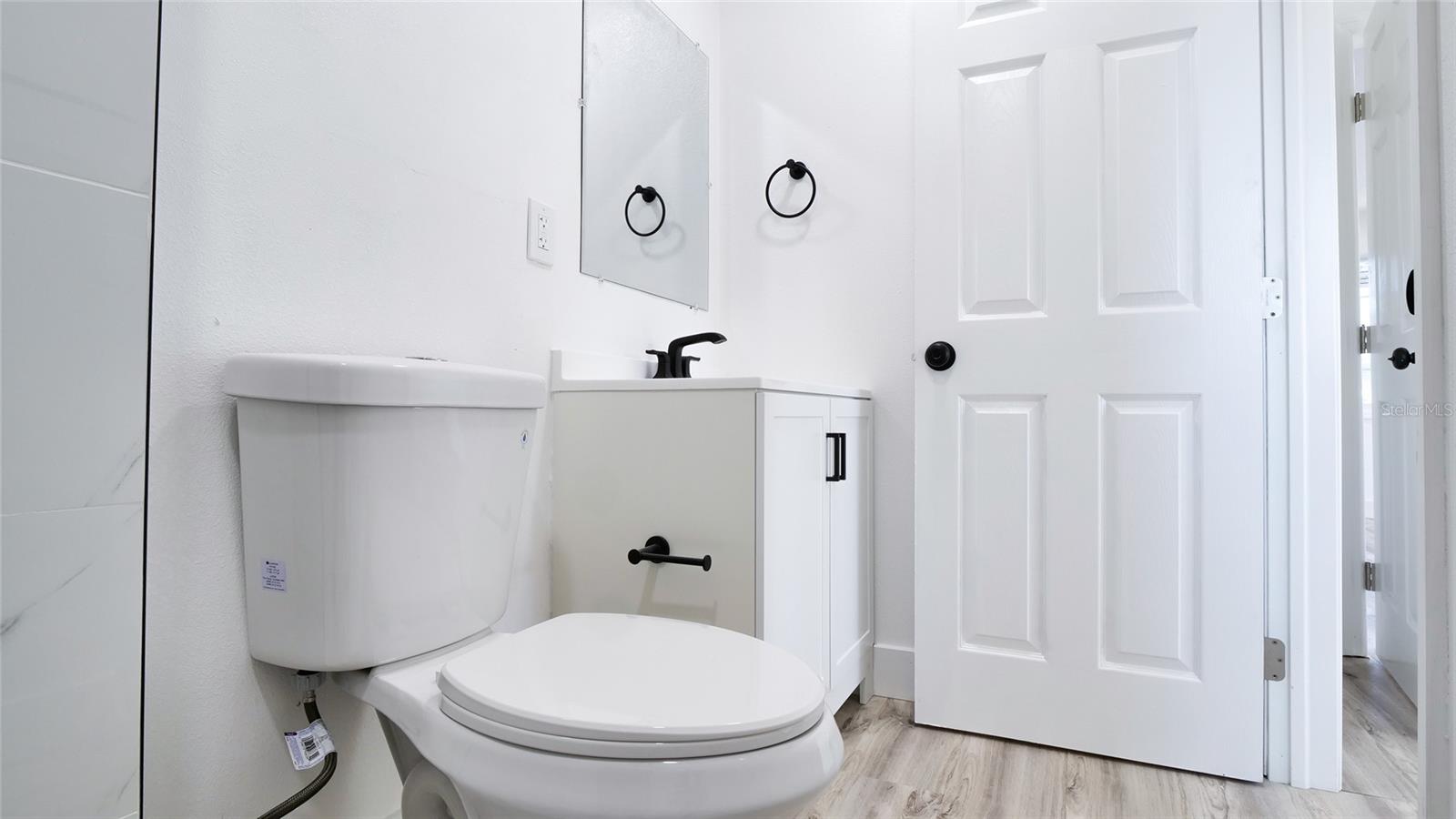 Image 21 of 40 For 3925 Robson Street