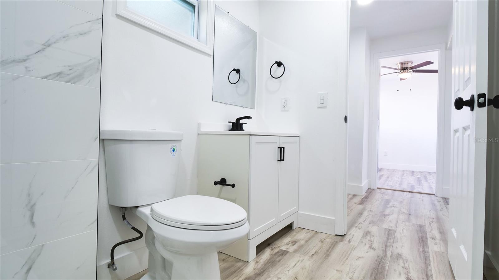 Image 33 of 40 For 3925 Robson Street