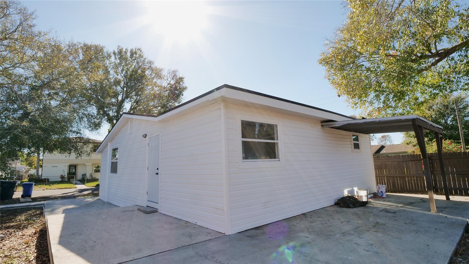 Image 40 of 40 For 3925 Robson Street