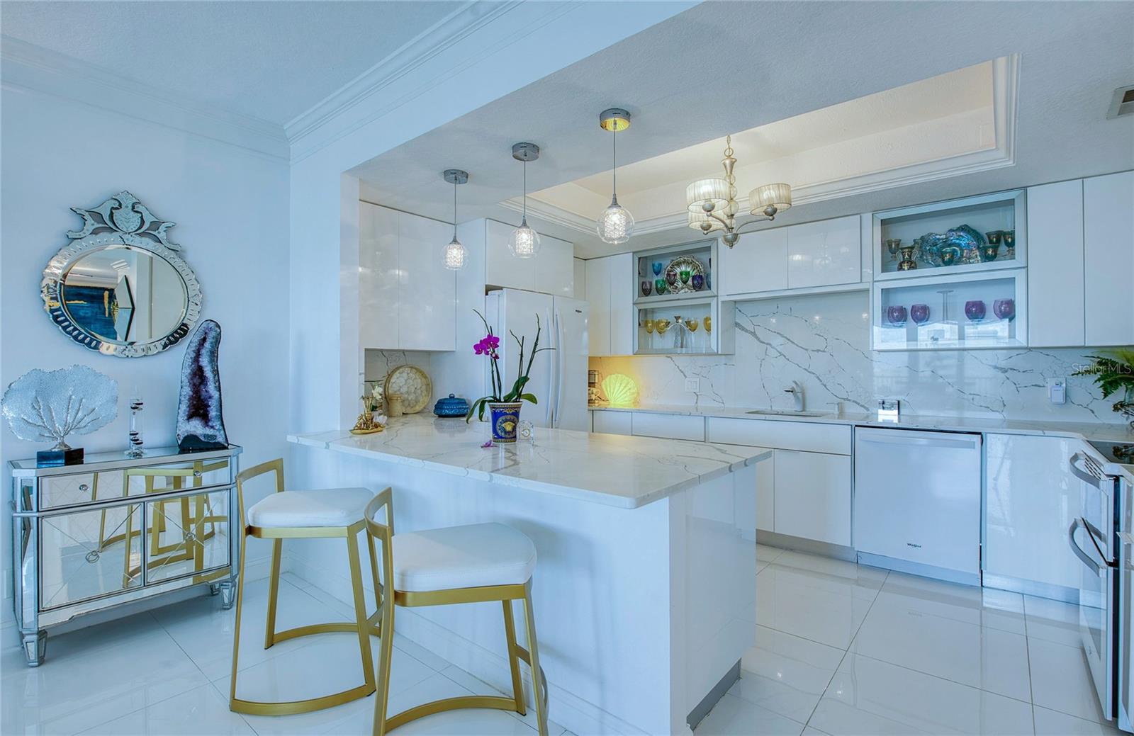 Image 10 of 73 For 8 Belleview Boulevard 702