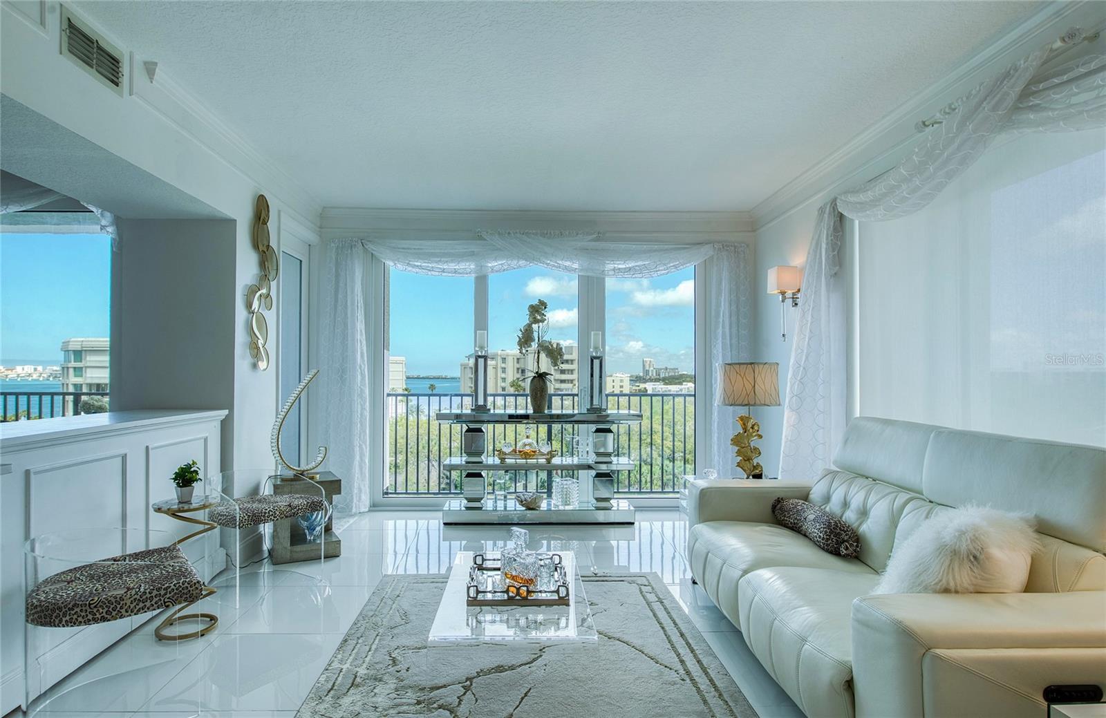 Image 23 of 73 For 8 Belleview Boulevard 702