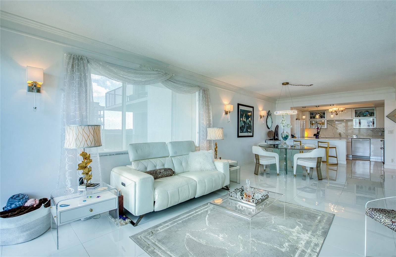 Image 26 of 73 For 8 Belleview Boulevard 702