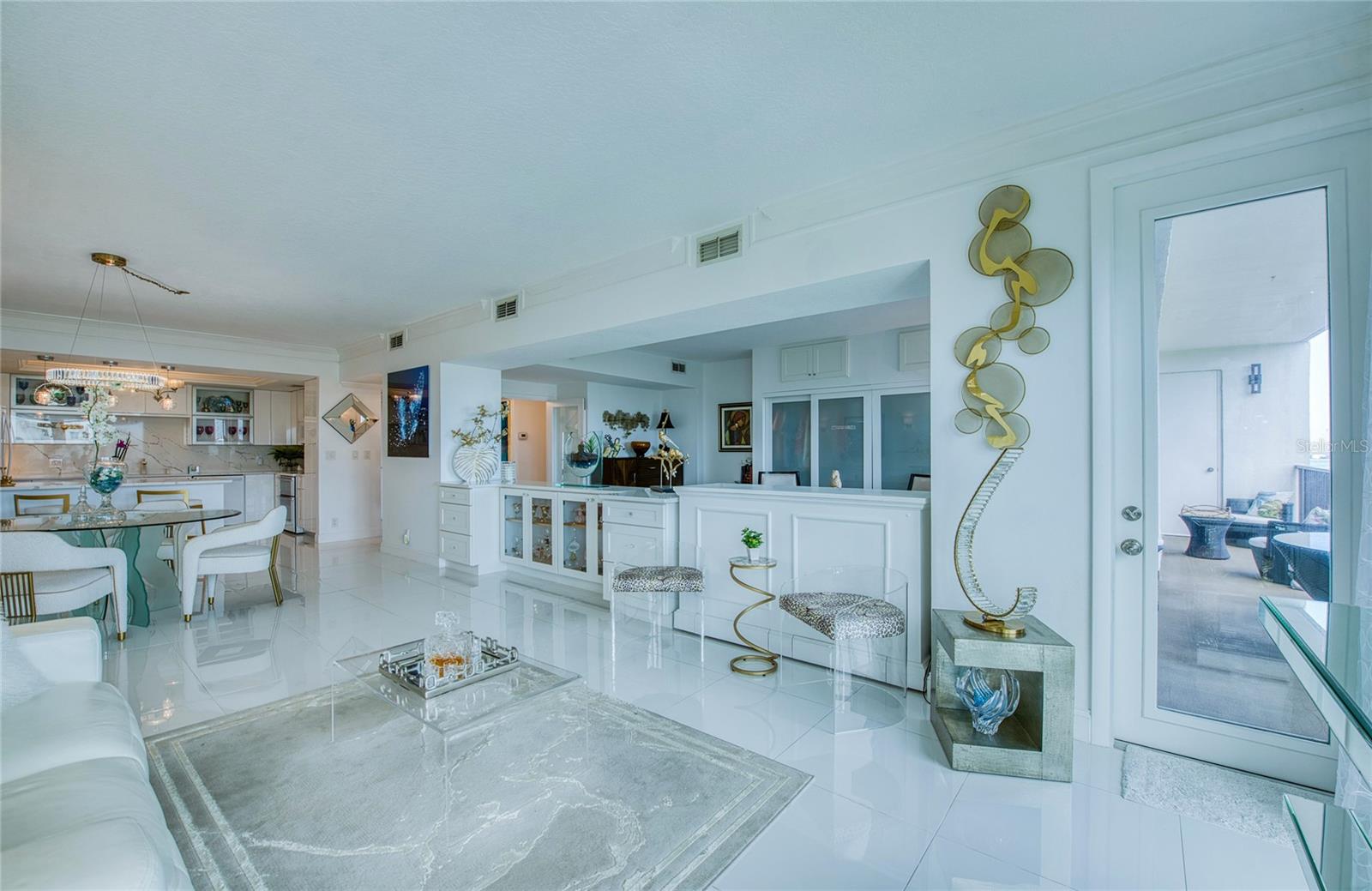 Image 27 of 73 For 8 Belleview Boulevard 702