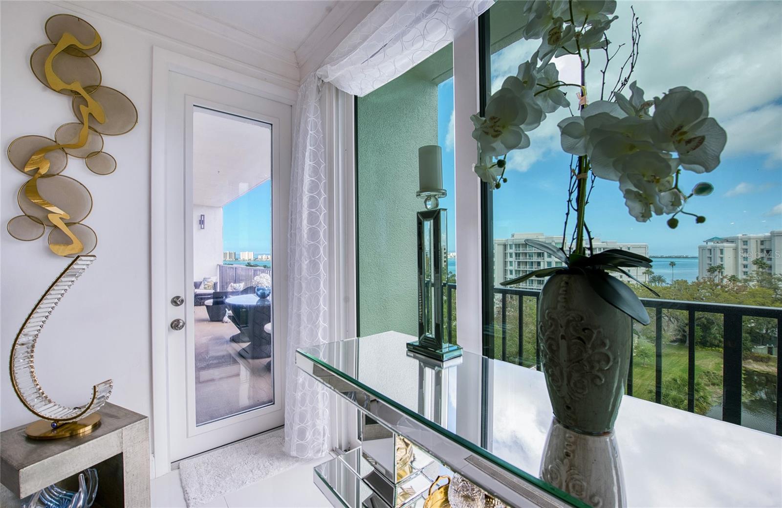 Image 28 of 73 For 8 Belleview Boulevard 702