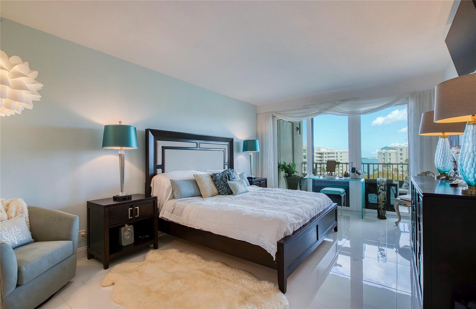 Image 30 of 73 For 8 Belleview Boulevard 702