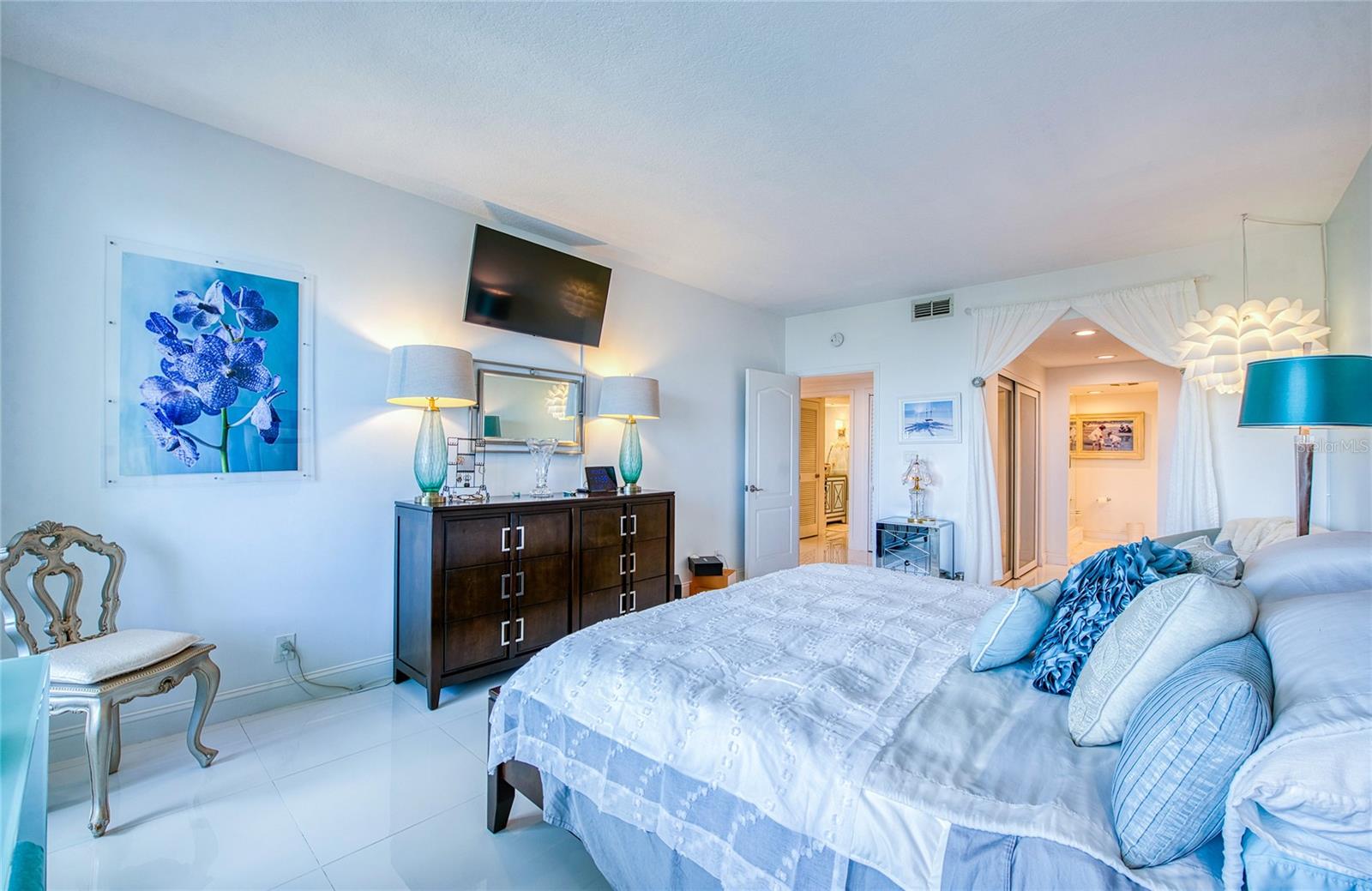 Image 35 of 73 For 8 Belleview Boulevard 702