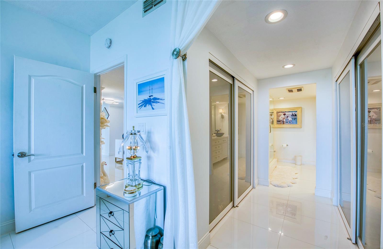 Image 36 of 73 For 8 Belleview Boulevard 702