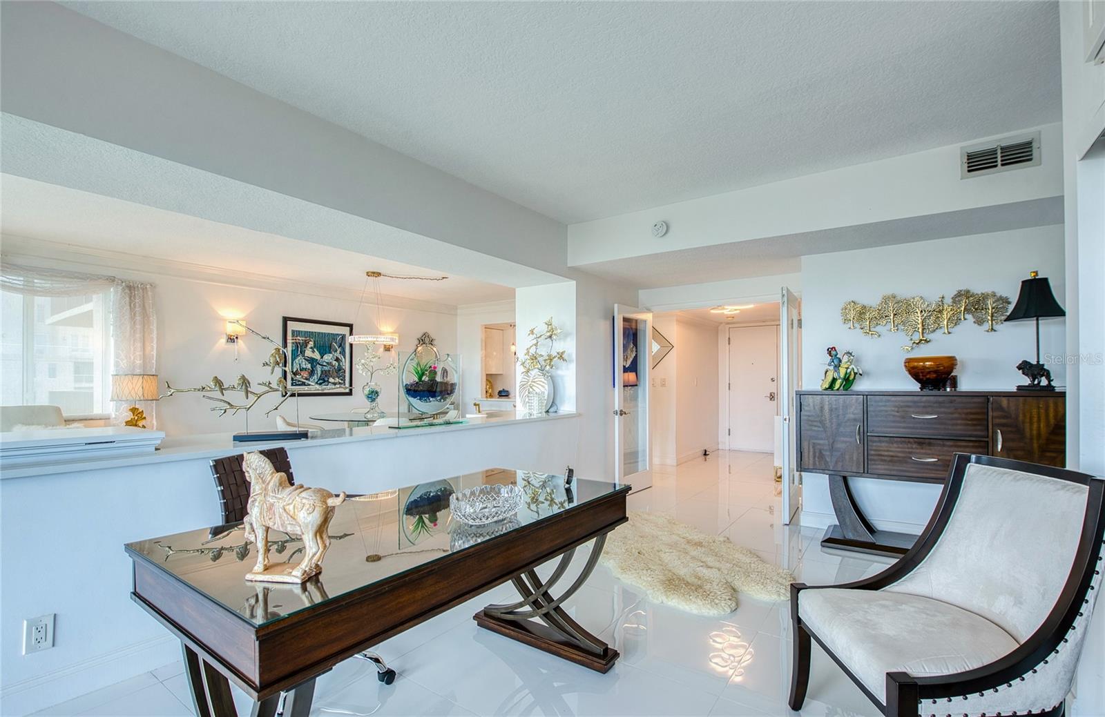 Image 43 of 73 For 8 Belleview Boulevard 702