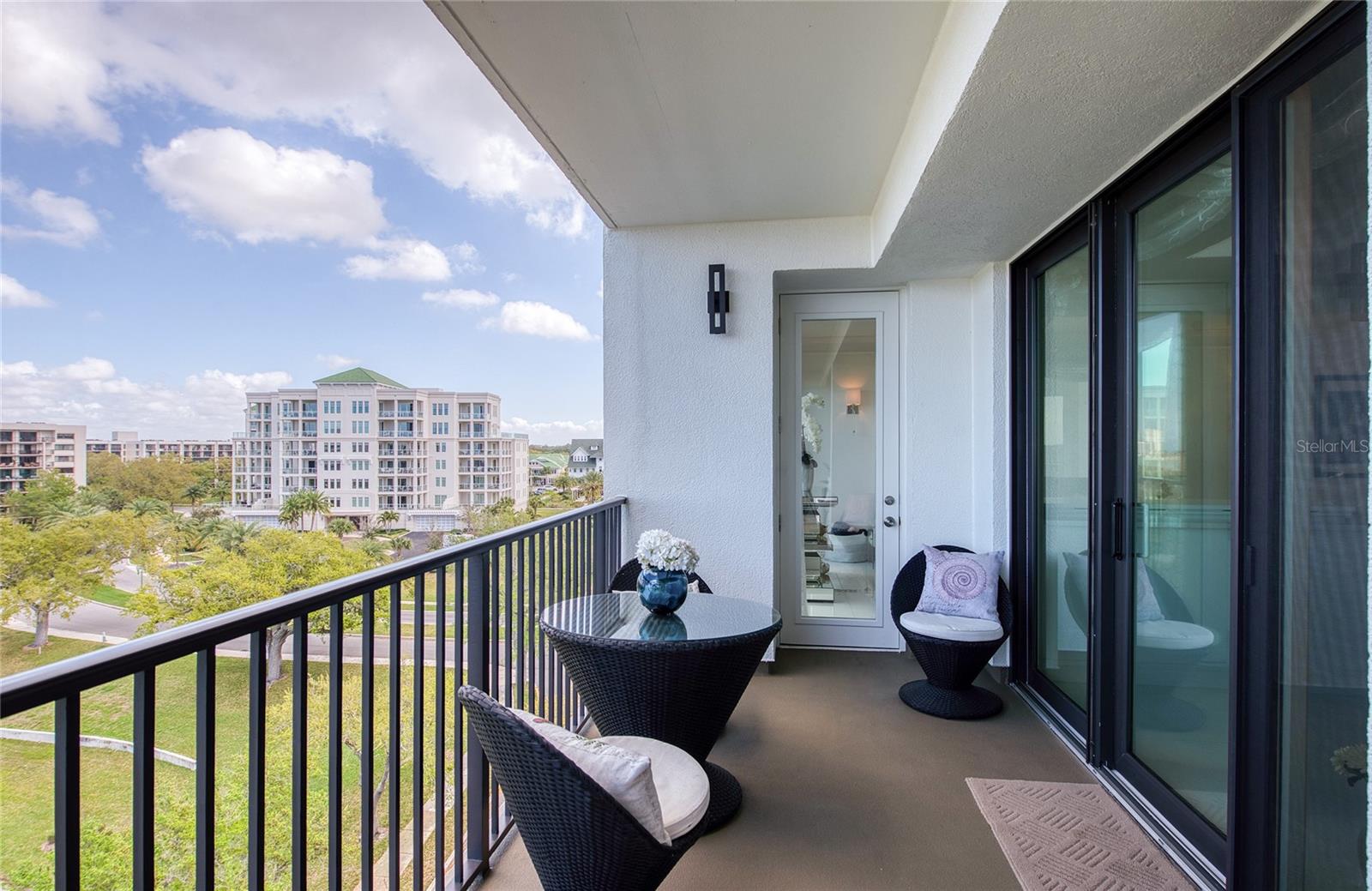 Image 54 of 73 For 8 Belleview Boulevard 702