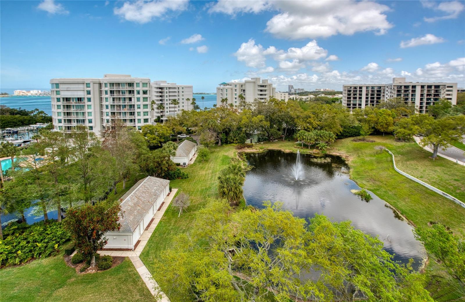 Image 55 of 73 For 8 Belleview Boulevard 702