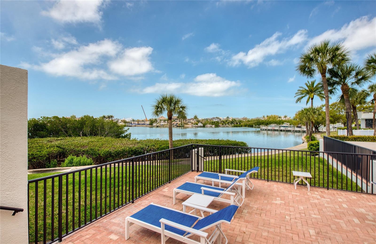 Image 65 of 73 For 8 Belleview Boulevard 702