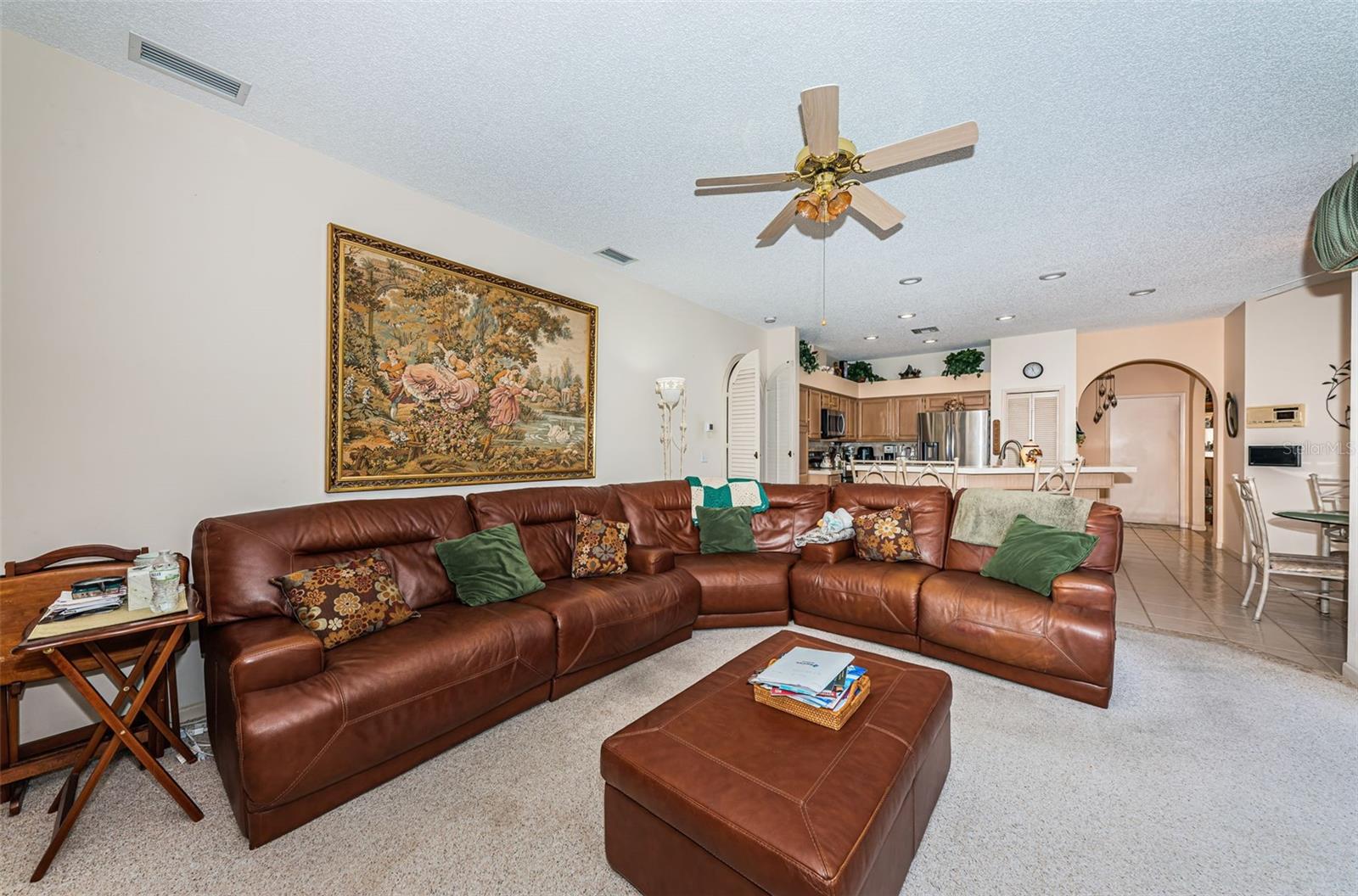 Image 28 of 65 For 2700 Jarvis Circle