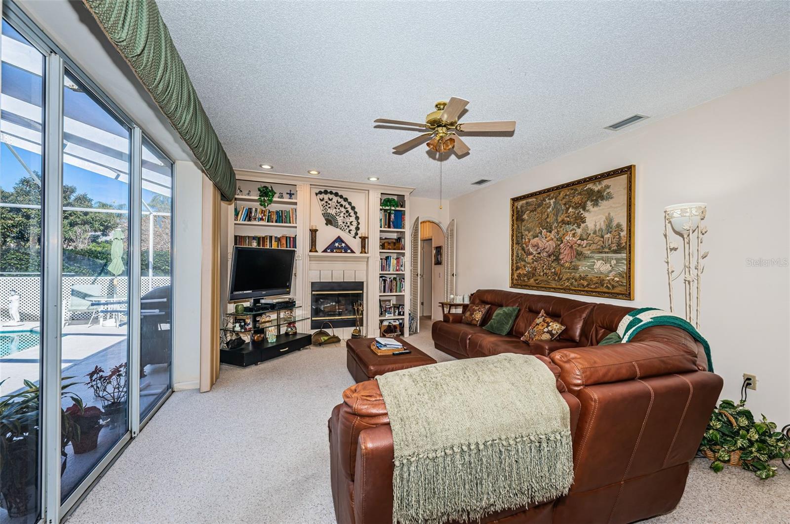 Image 30 of 65 For 2700 Jarvis Circle