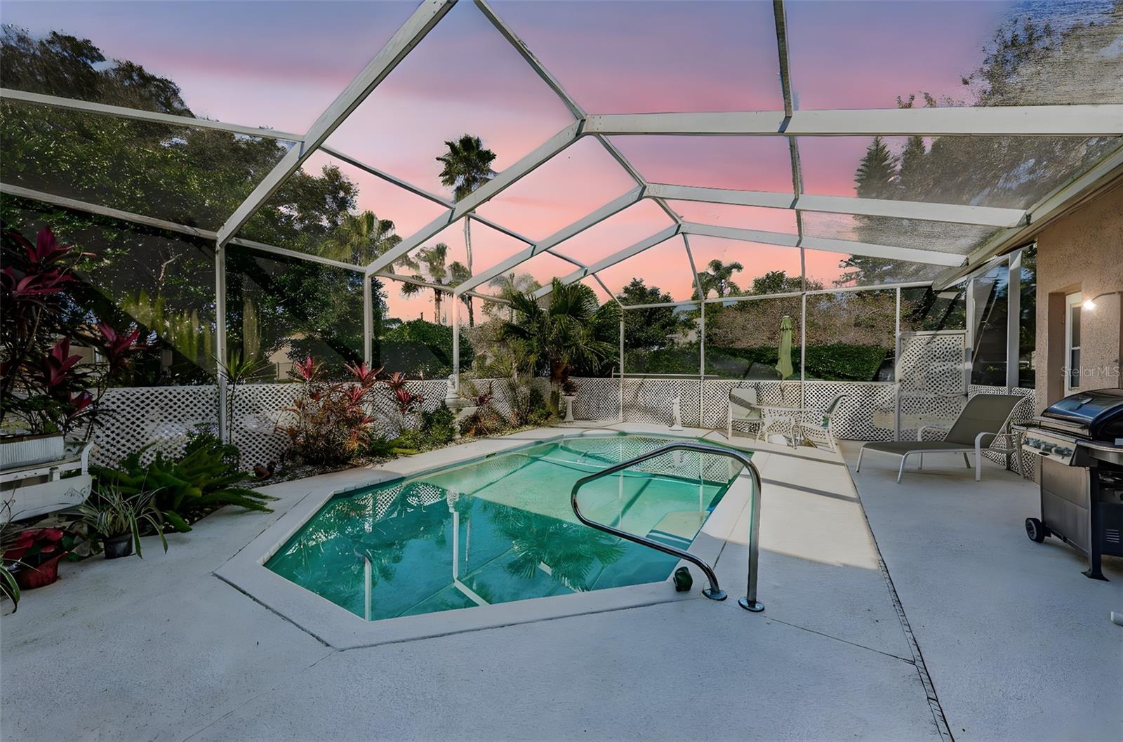 Image 47 of 65 For 2700 Jarvis Circle