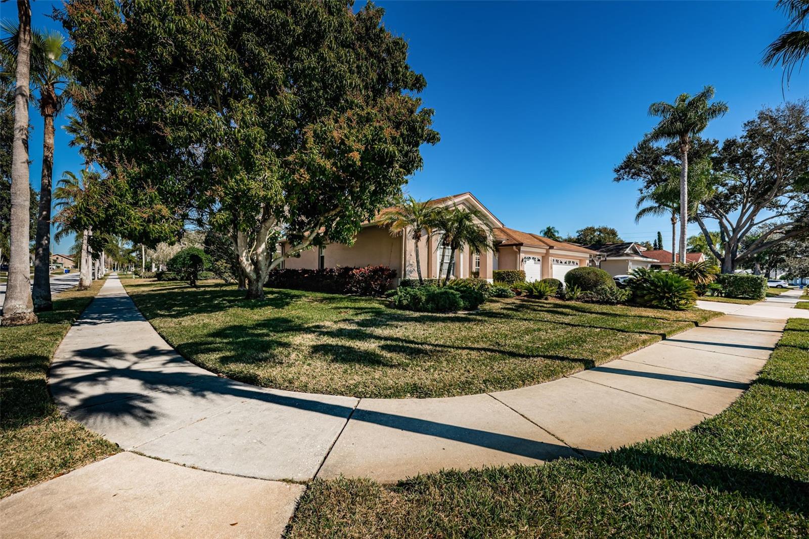 Image 8 of 65 For 2700 Jarvis Circle