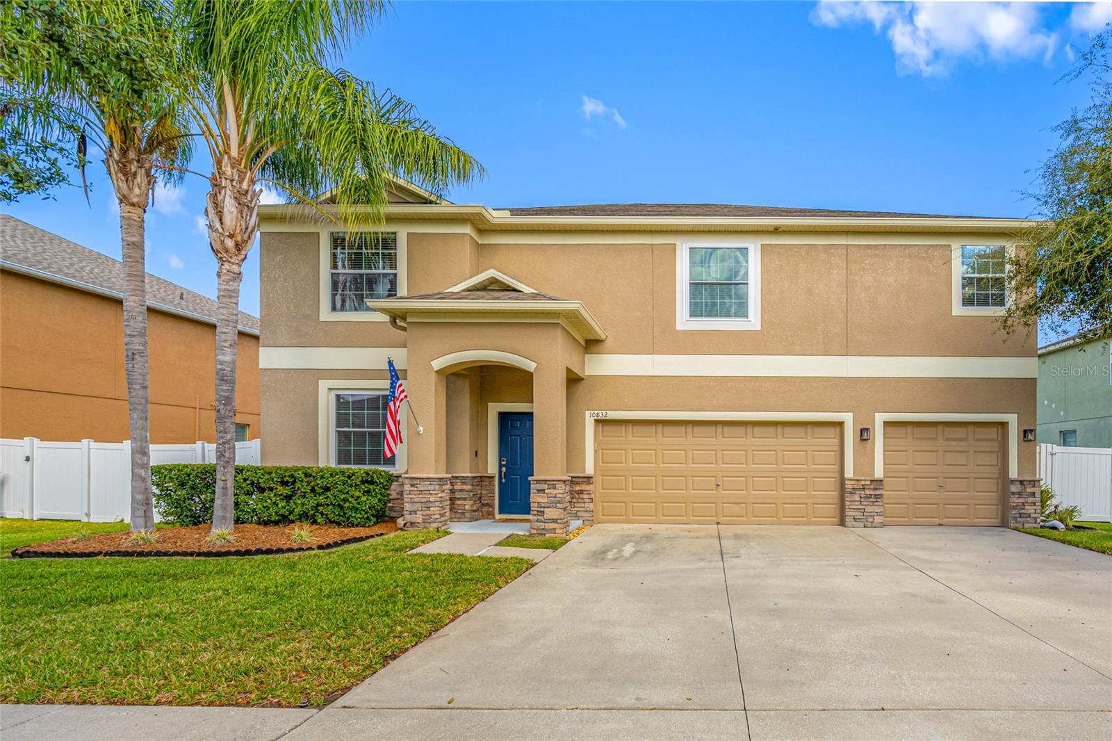 Details for 10832 Carloway Hills Drive, WIMAUMA, FL 33598