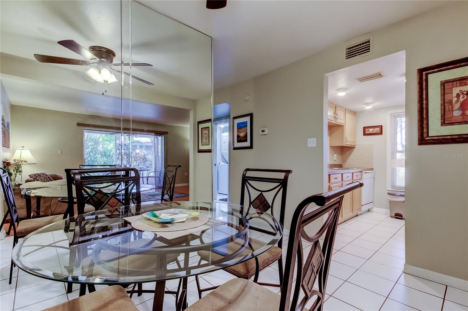 Listing photo id 12 for 3650 41st Way S A