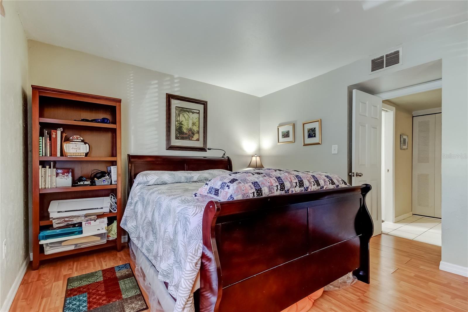 Listing photo id 14 for 3650 41st Way S A