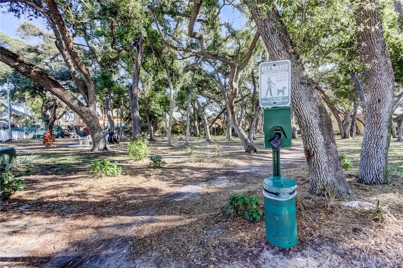 Listing photo id 27 for 3650 41st Way S A