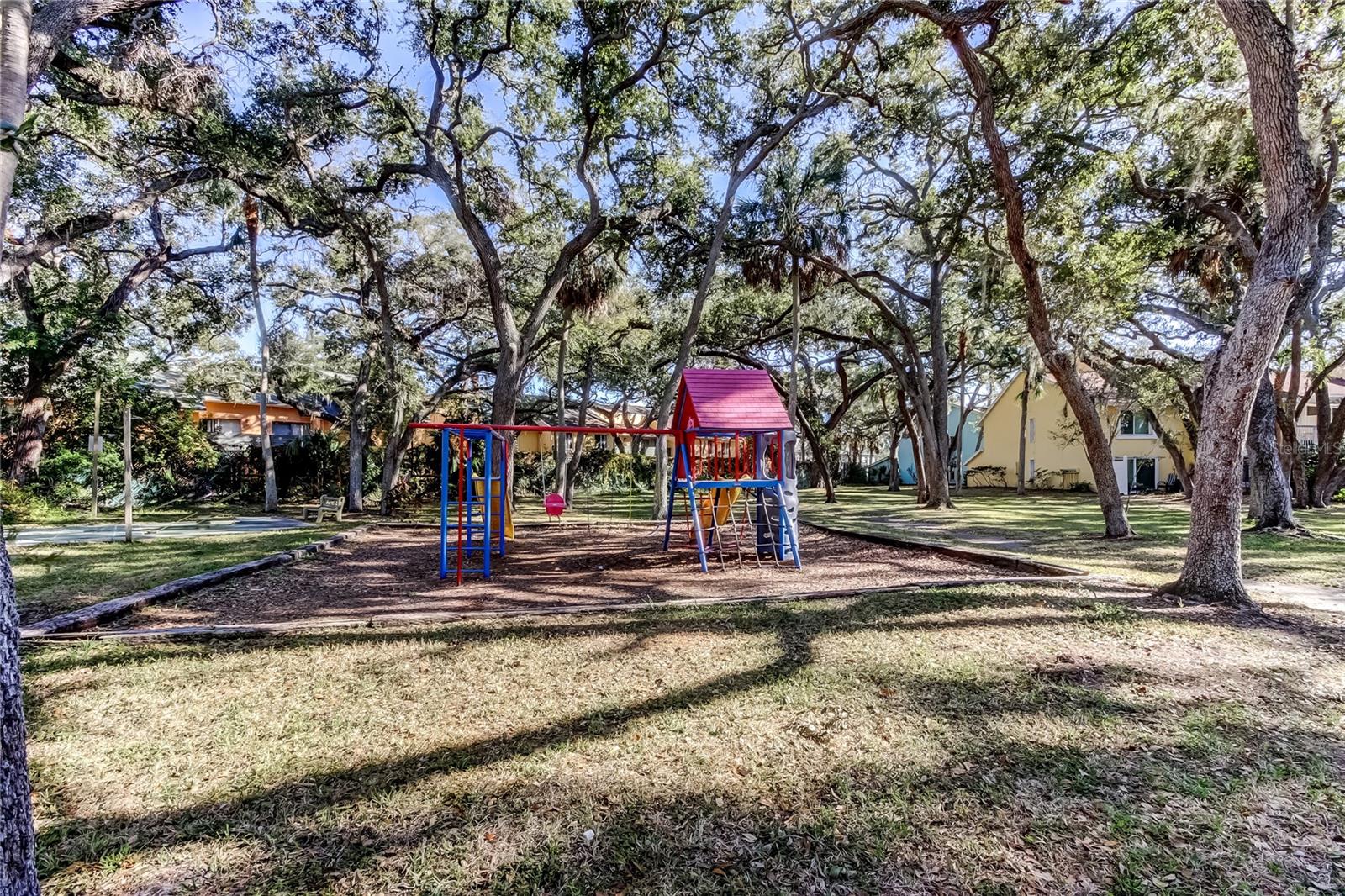 Listing photo id 30 for 3650 41st Way S A