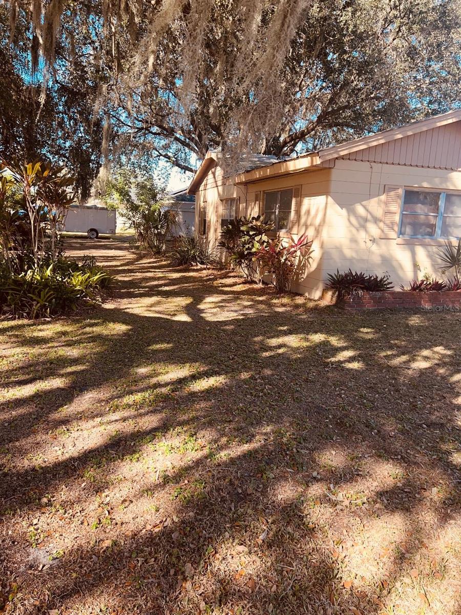 Image 6 of 10 For 1495 Coolidge Avenue