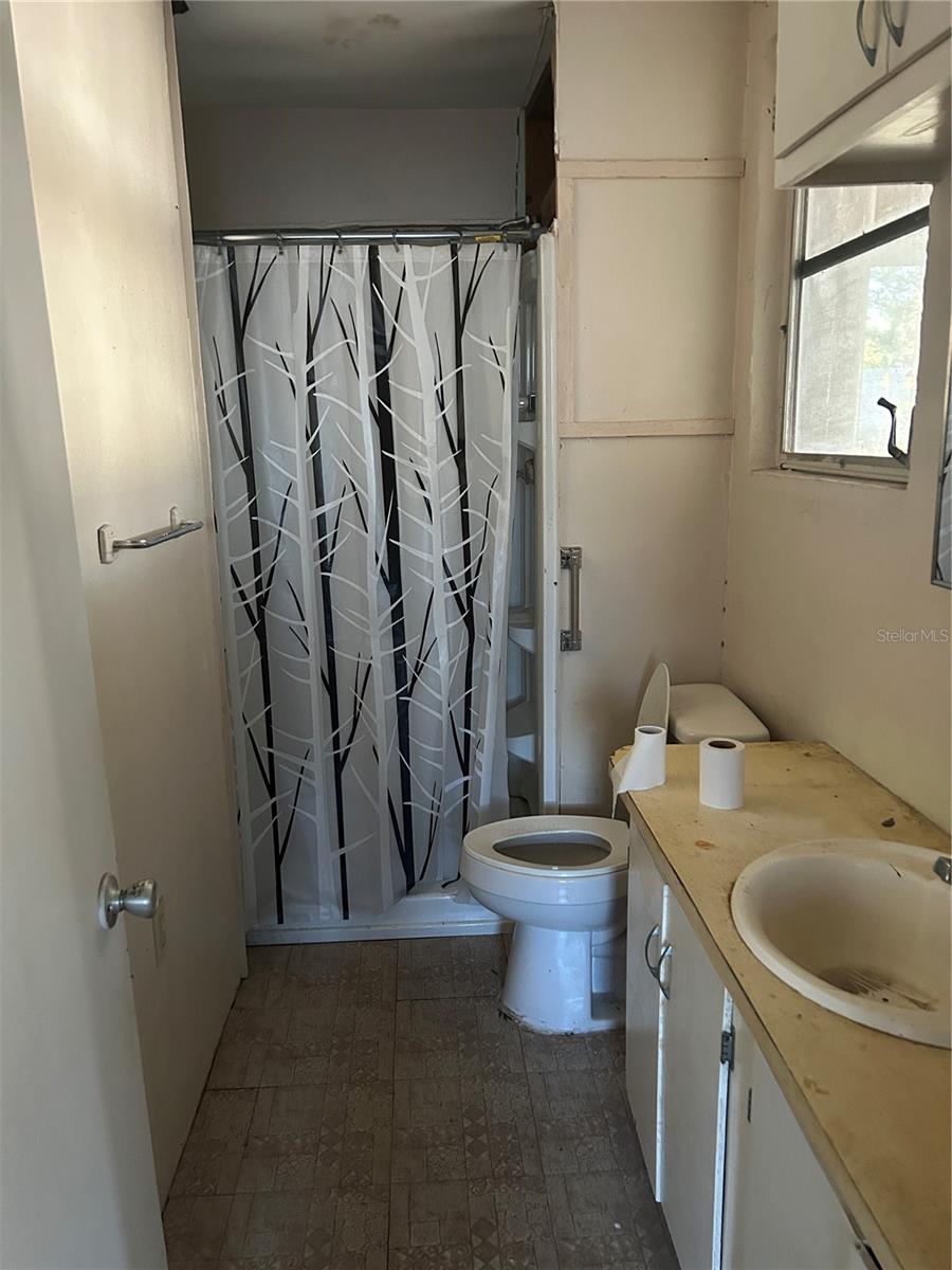 Image 9 of 10 For 1495 Coolidge Avenue