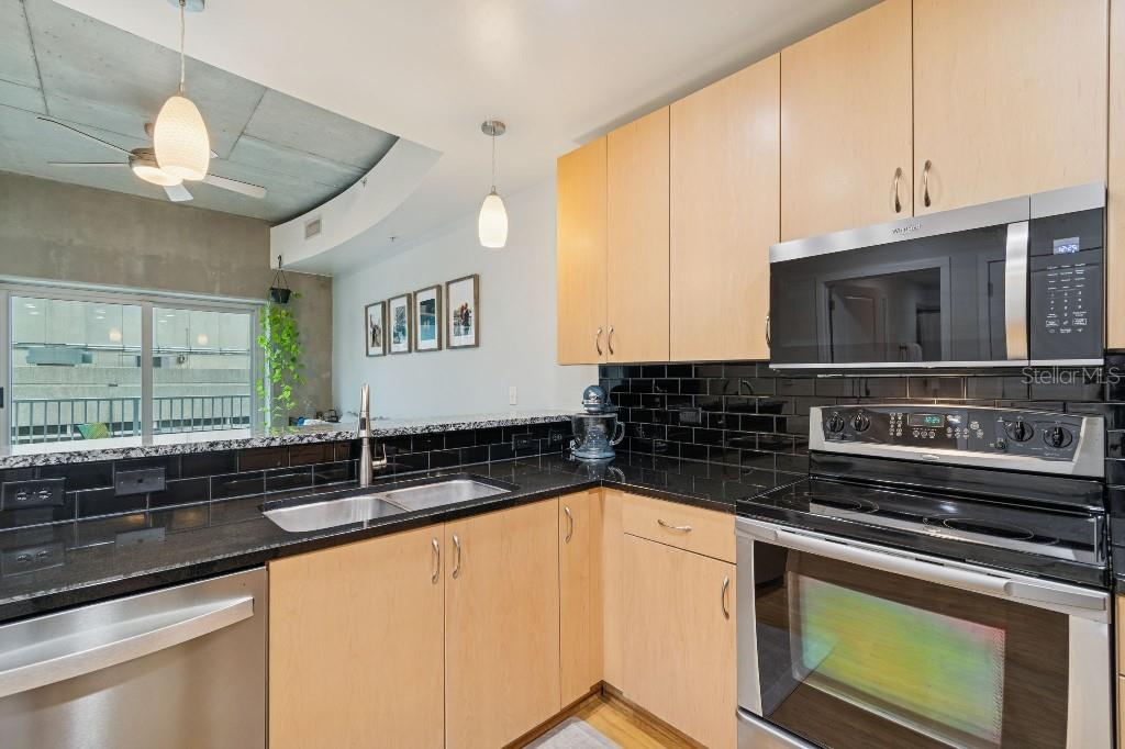 Image 14 of 48 For 777 Ashley Drive 1116