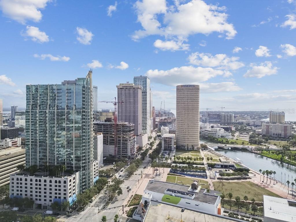 Image 22 of 48 For 777 Ashley Drive 1116