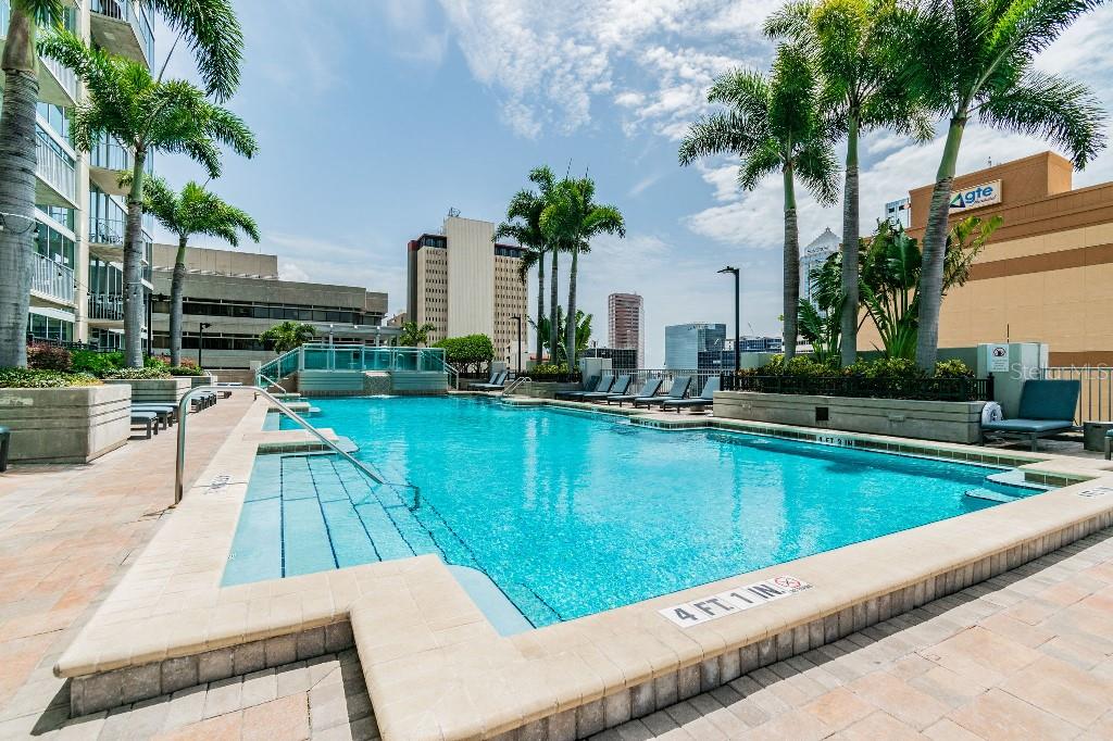 Image 27 of 48 For 777 Ashley Drive 1116