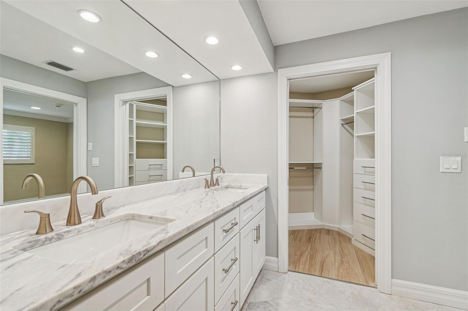 Image 10 of 48 For 7864 9th Avenue S