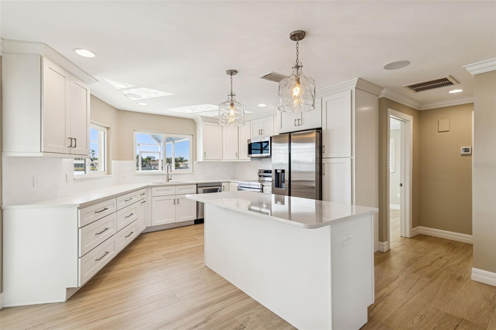 Image 17 of 48 For 7864 9th Avenue S