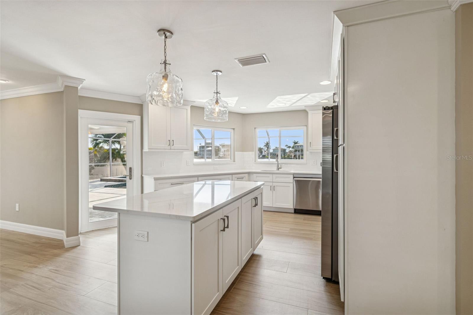 Image 19 of 48 For 7864 9th Avenue S